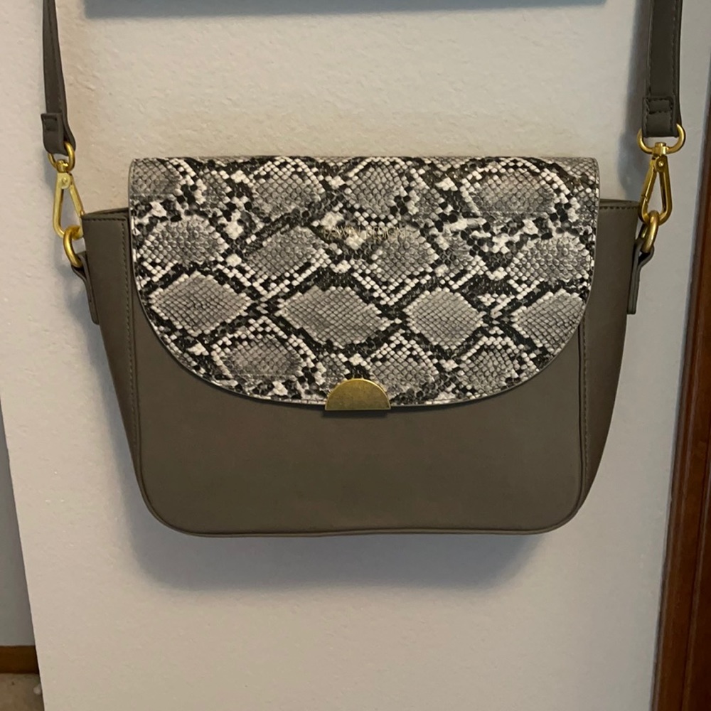 Fawn design cross body